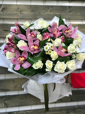 Букет цветов из: Розы и Хризантемы в Бабстово