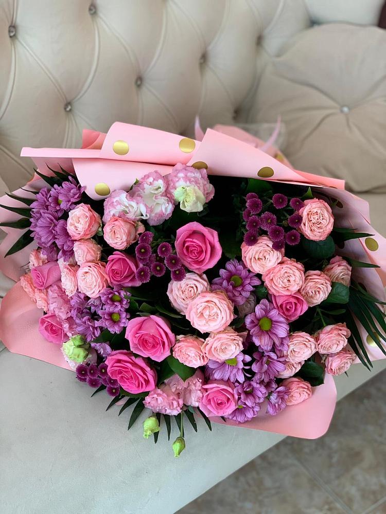 Букет цветов из: Хризантемы, Розы и Лизиантусы в Бабстово