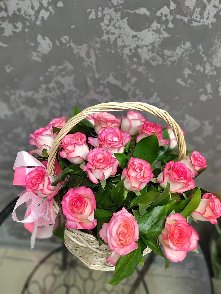 Цветочная композиция из Розы в корзине в Бабстово