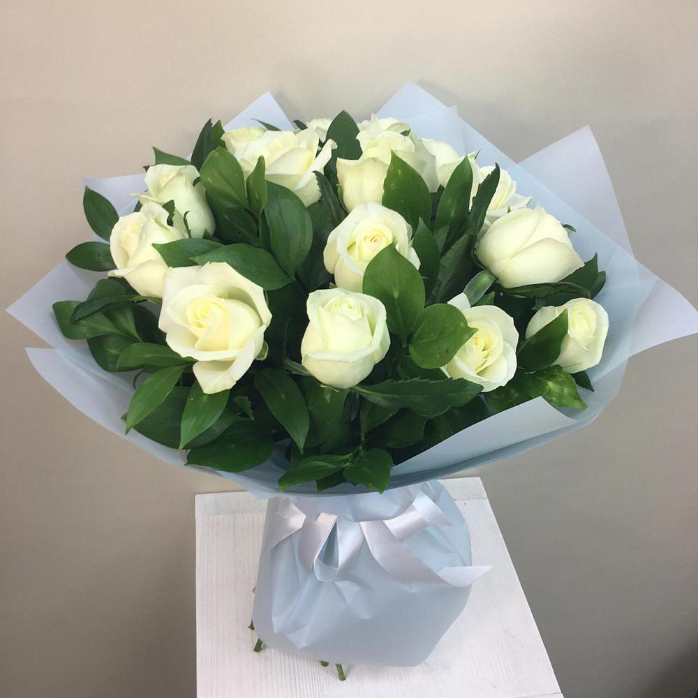 Букет 15 Белых роз Проуд в Бабстово