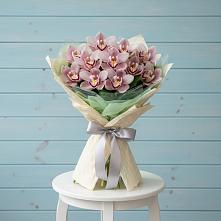 Букет цветов из:  Орхидеи и Розы в Бабстово
