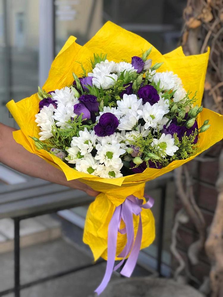 Букет цветов из: Ирисы, Хризантемы и Ромашки в Бабстово