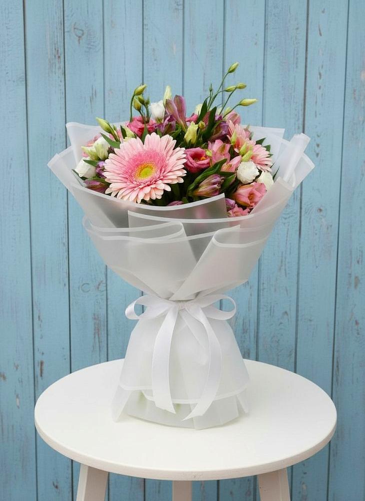 Букет цветов из: Герберы, Альстромерии и Лизиантусы в Бабстово