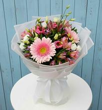 Букет цветов из:  Герберы, Альстромерии и Лизиантусы в Бабстово