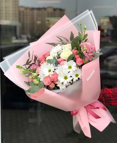 Букет цветов из: Розы, Лизиантусы и Хризантемы в Бабстово