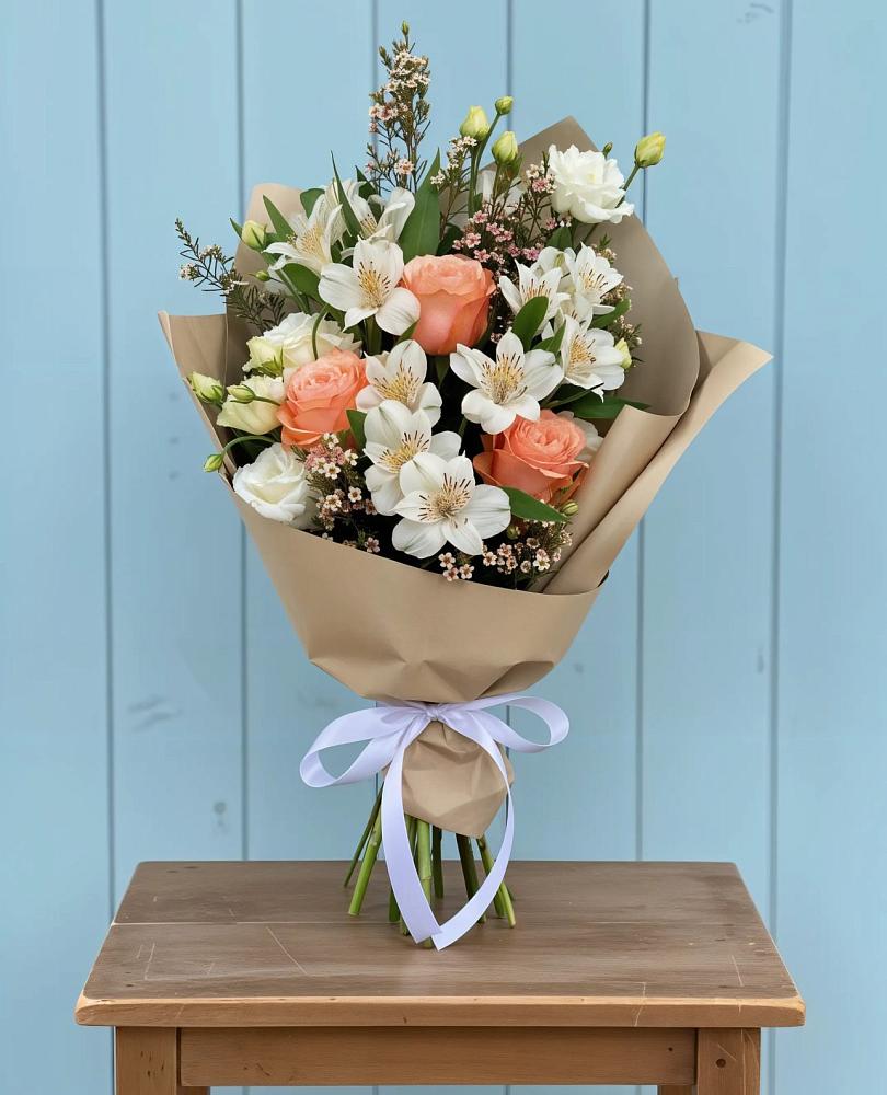 Букет цветов из: Альстромерии, Лизиантусы, Розы и Хризантемы в Бабстово