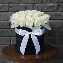 Цветочная композиция из Розы в шляпной коробке в Бабстово